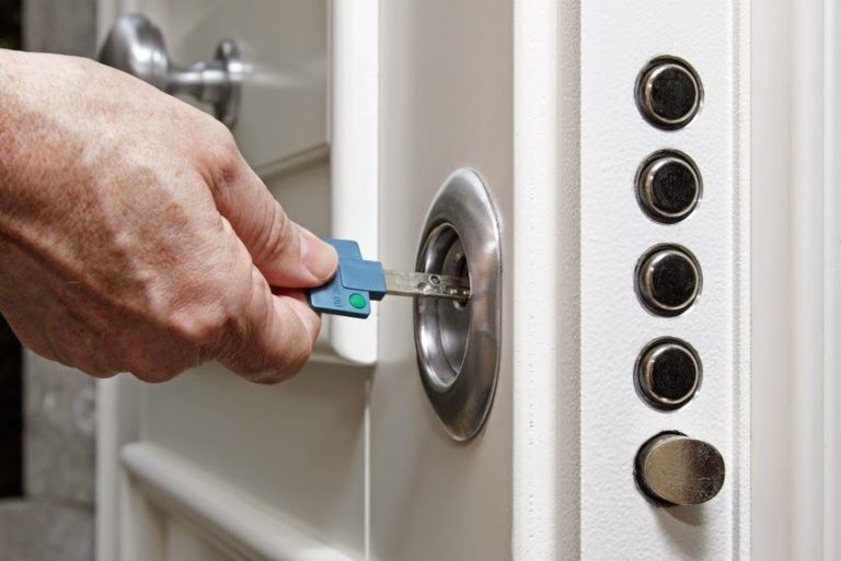 blinder une porte d'entrée